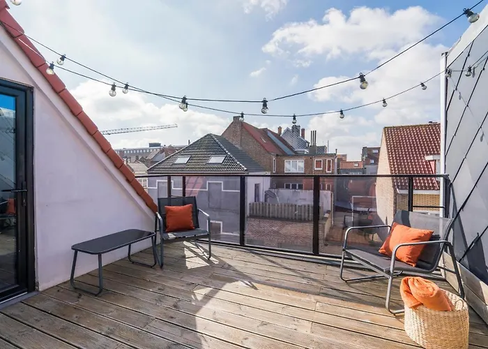 Sersea - Spacious Holiday House In Ostend With Garage